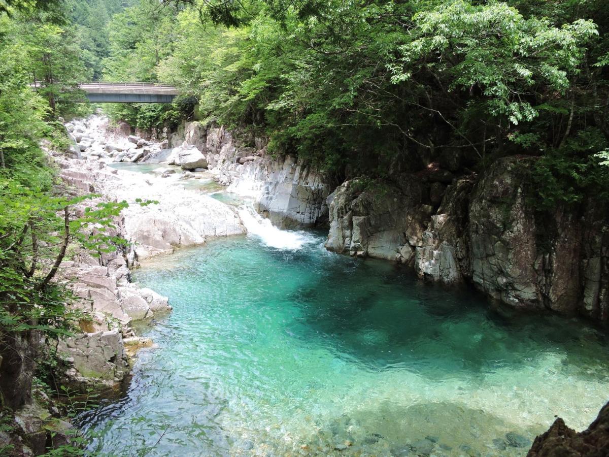 Готель 阿寺温泉 フォレスパ木曽あてら荘 Okuwa Екстер'єр фото