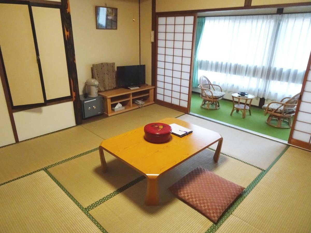 Готель 阿寺温泉 フォレスパ木曽あてら荘 Okuwa Екстер'єр фото